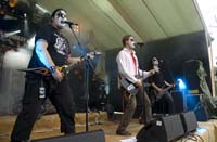 PaulStanleyBoozing014